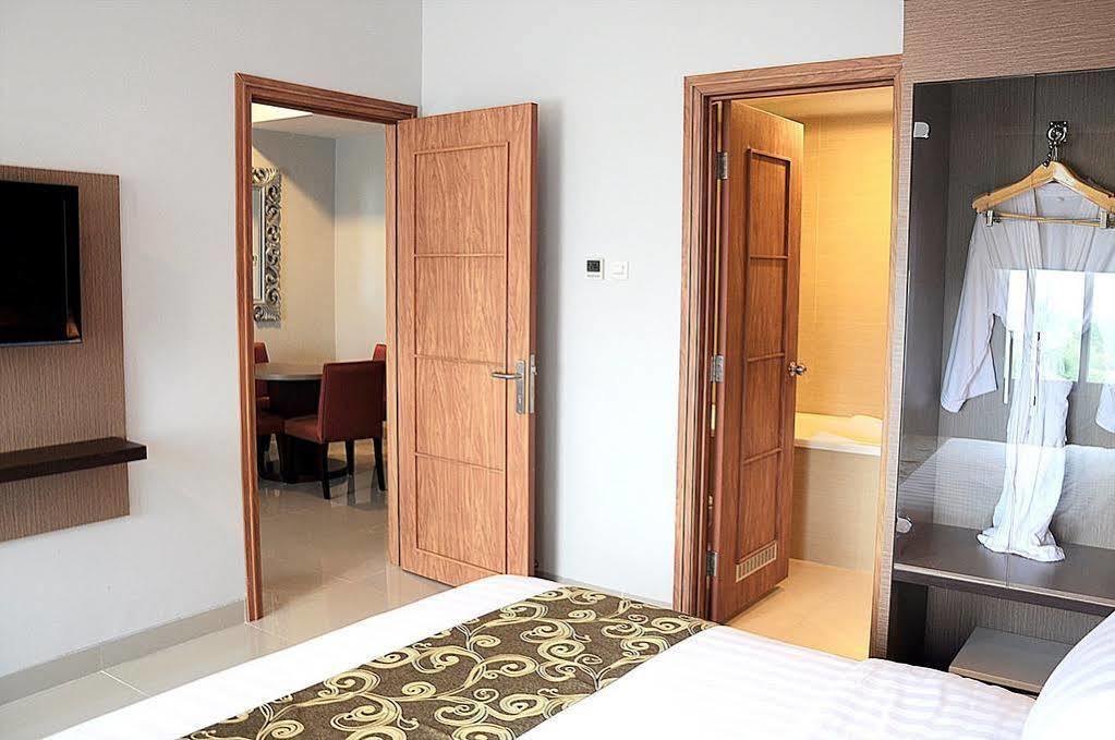 Hotel Lorin New Kuta Pecatu Exterior foto